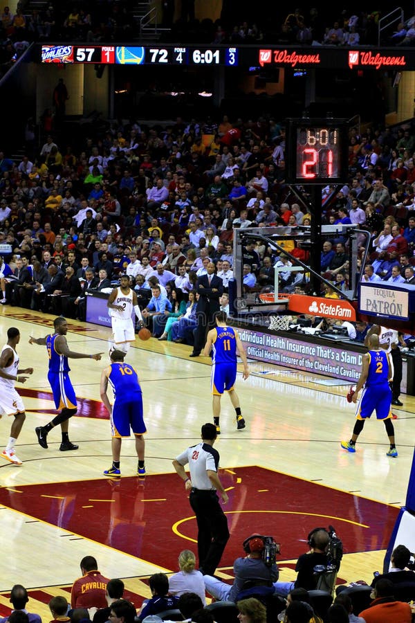 Jogo de basquetebol de NBA foto editorial. Imagem de tiro - 51608701