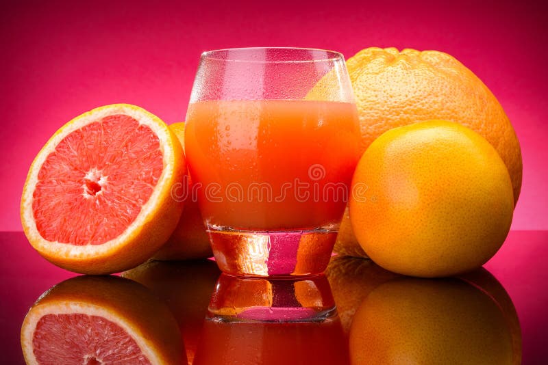 Jugo de pomelo foto de archivo. Imagen de jugo, fresco 32242560