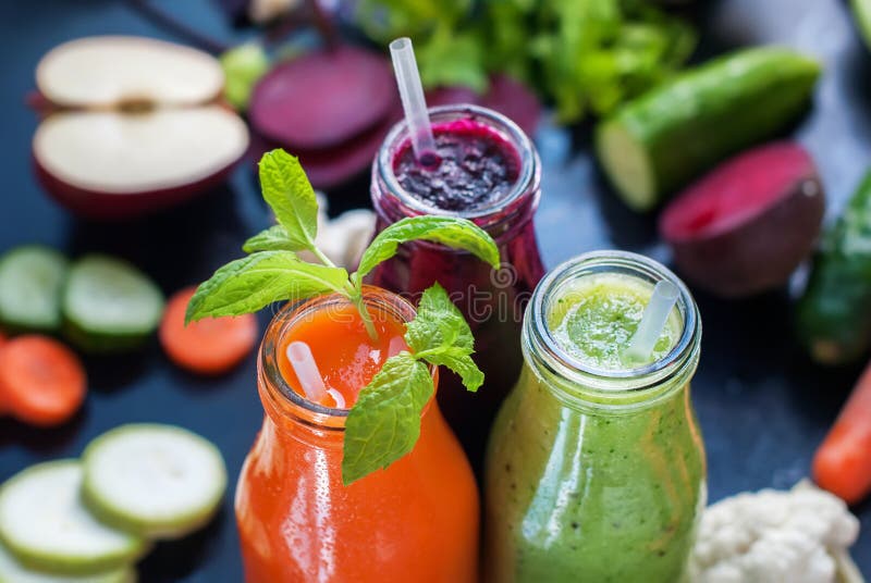 Juice Smoothie Color Vegetables Bottles frais photos stock Juice Smoothie Color Vegetables Bottles frais photos stock