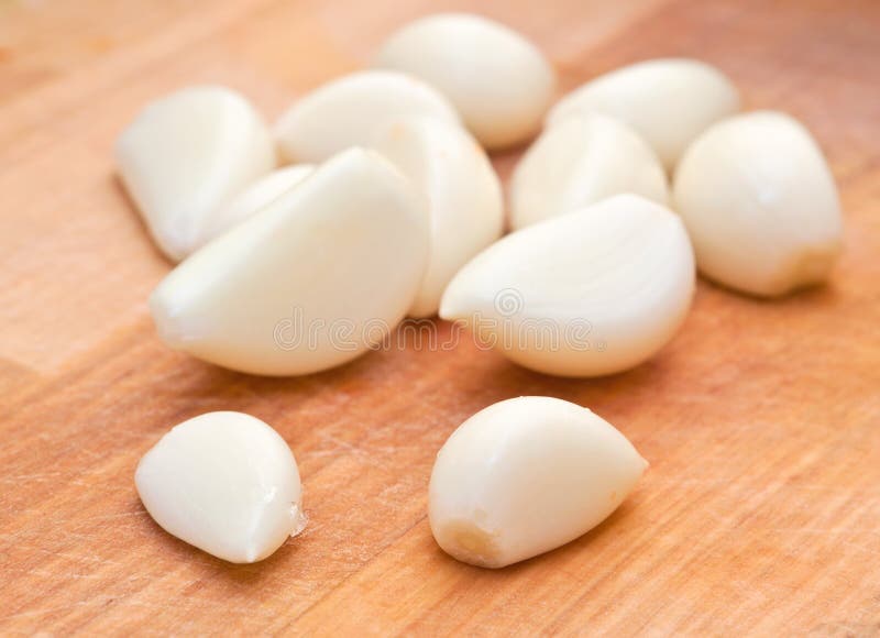 Juicy garlic cloves stock image. Image of portion, eating 27766223