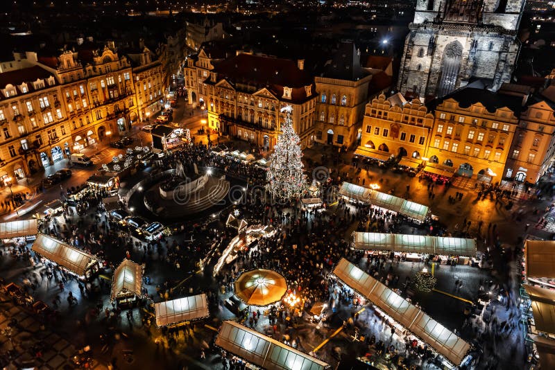 Jul marknadsför på den Oldtown fyrkanten i Prague arkivbilder Jul marknadsför på den Oldtown fyrkanten i Prague arkivbilder