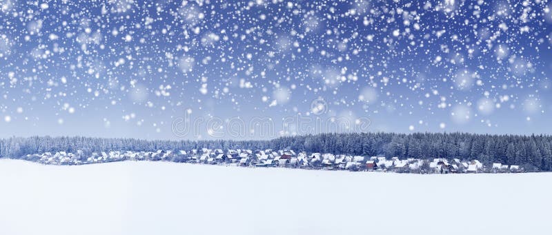 Julpanorama av den snöig morgonen royaltyfri foto