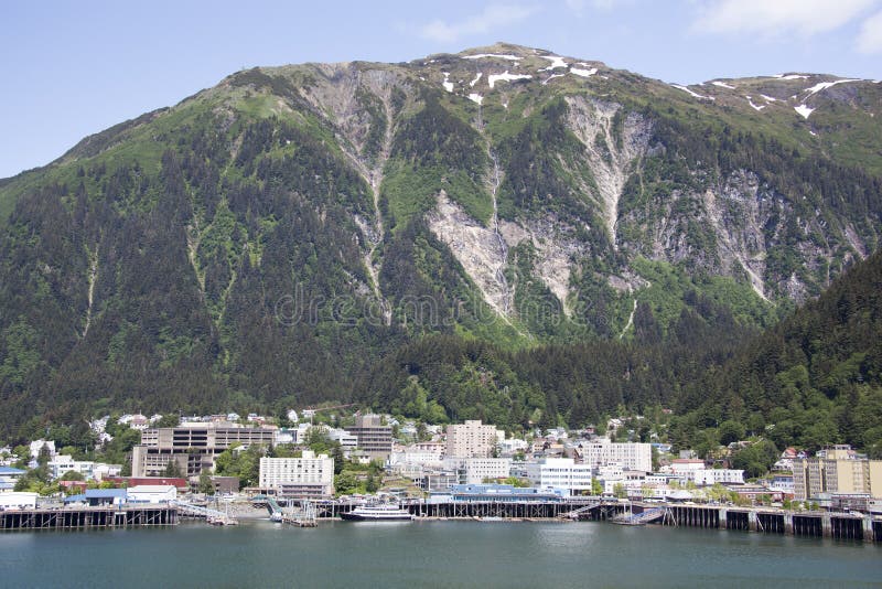 Juneauberg en de Stad royalty-vrije stock foto's