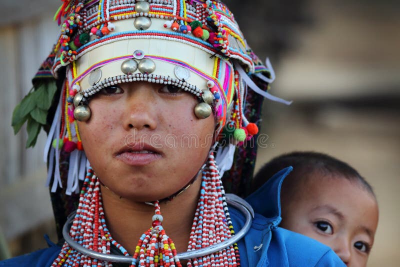 Junge Akha-Frau, Phongsaly, Laos lizenzfreie stockfotografie Junge Akha-Frau, Phongsaly, Laos lizenzfreie stockfotografie