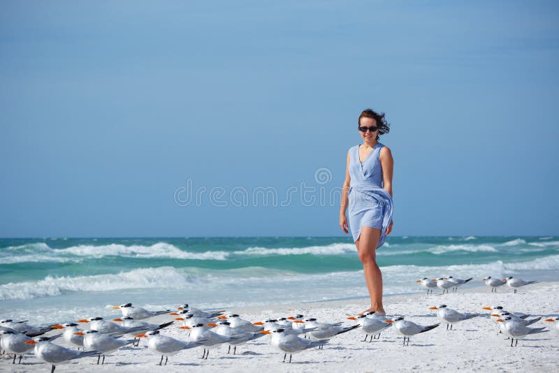 Junge Frau auf Siesta-Schlüsselstrand, Florida stockfoto Junge Frau auf Siesta-Schlüsselstrand, Florida stockfoto