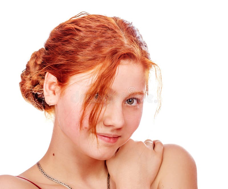 Junge Redheadfrau stockbild