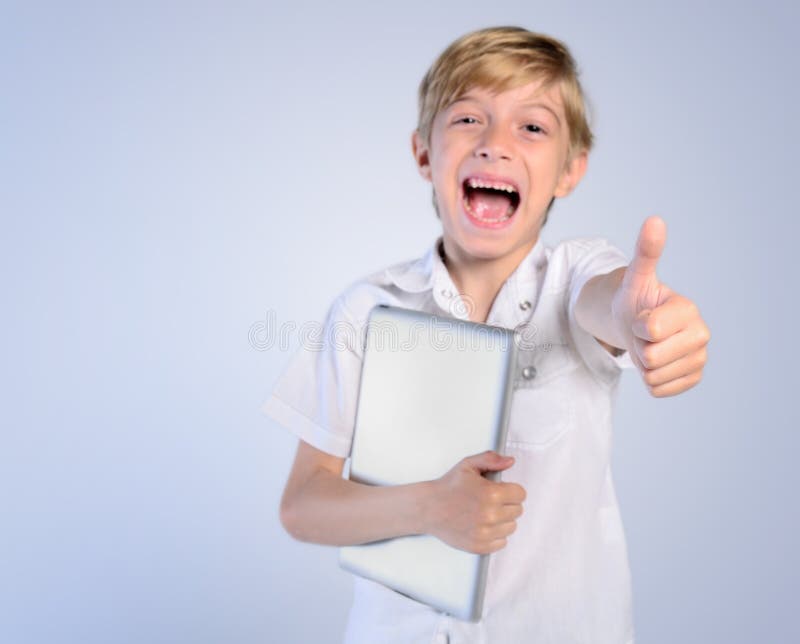 Junge stimmen zu lizenzfreie stockbilder Junge stimmen zu lizenzfreie stockbilder