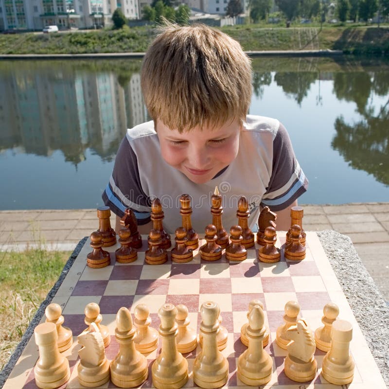 Combine Peter Svidler Contra Daniil Dubov Nos Super-finais Do Campeonato Da  Xadrez Do Russo Fotografia Editorial - Imagem de super, pensar: 106528132