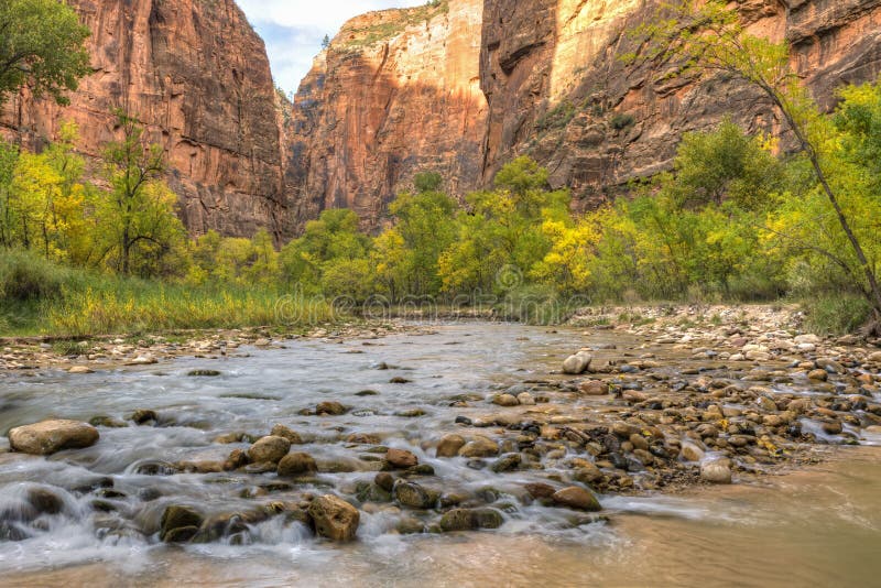 Kieselsteine vom Virgin River lizenzfreie stockbilder
