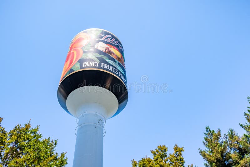 1 juni, 2019 Sunnyvale/CA/de V.S. - het Watertoren van Libby, het enige ding die van de eens grootste conservenfabriek in de were stock afbeeldingen 1 juni, 2019 Sunnyvale/CA/de V.S. - het Watertoren van Libby, het enige ding die van de eens grootste conservenfabriek in de were stock afbeeldingen