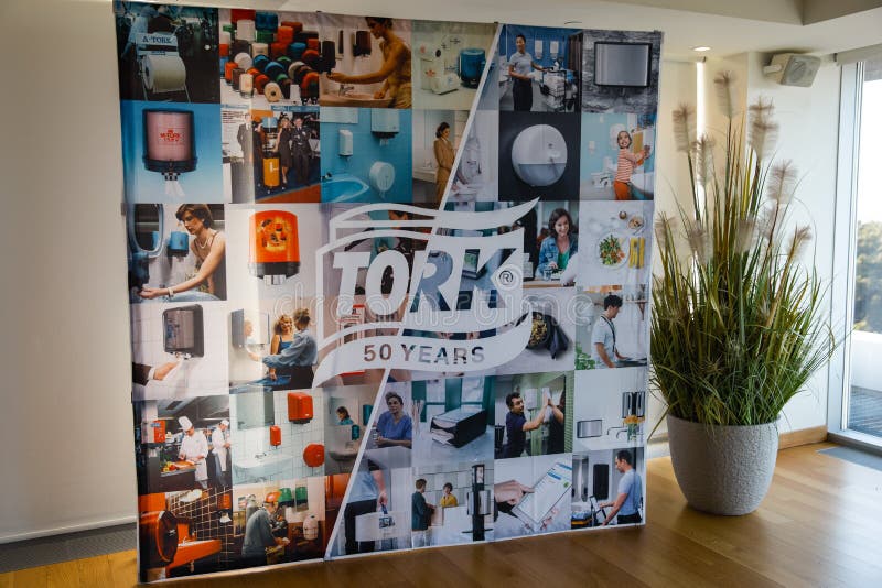 JURMALA, LETÓNIA - 2 DE ABRIL DE 2019: Conferência Báltico do aniversário da empresa 50th de Tork no hotel de Lielupe Semarah fotos de stock JURMALA, LETÓNIA - 2 DE ABRIL DE 2019: Conferência Báltico do aniversário da empresa 50th de Tork no hotel de Lielupe Semarah fotos de stock