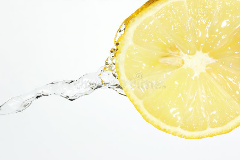 Jus de citron frais photographie stock libre de droits