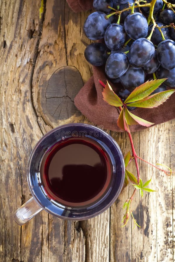 Download Jus de raisins photo stock. Image du liquide, fruit, juteux - 45356594