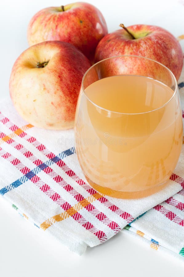 Jus et fruits de pomme naturels photo libre de droits Jus et fruits de pomme naturels photo libre de droits