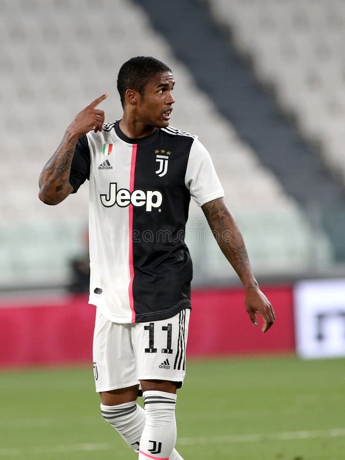 douglas costa kit number