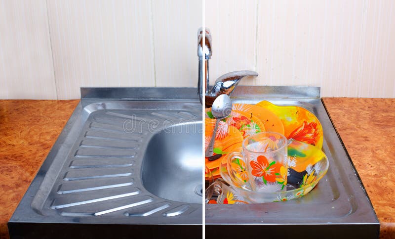 Jämförelse av den rena vasken med mycket av smutsig dishware en