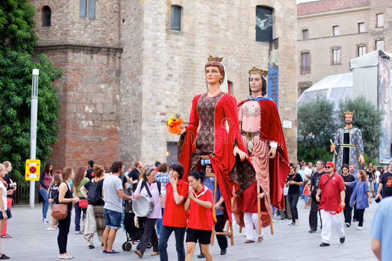 Jättar ståtar i Barcelona La Mercè Festival 2013 royaltyfria foton Jättar ståtar i Barcelona La Mercè Festival 2013 royaltyfria foton
