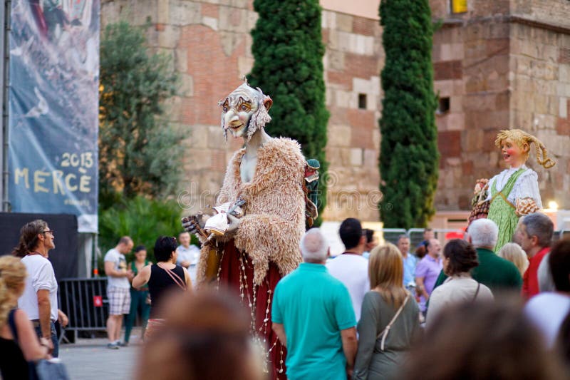 Jättar ståtar i Barcelona La Mercè Festival 2013 fotografering för bildbyråer Jättar ståtar i Barcelona La Mercè Festival 2013 fotografering för bildbyråer