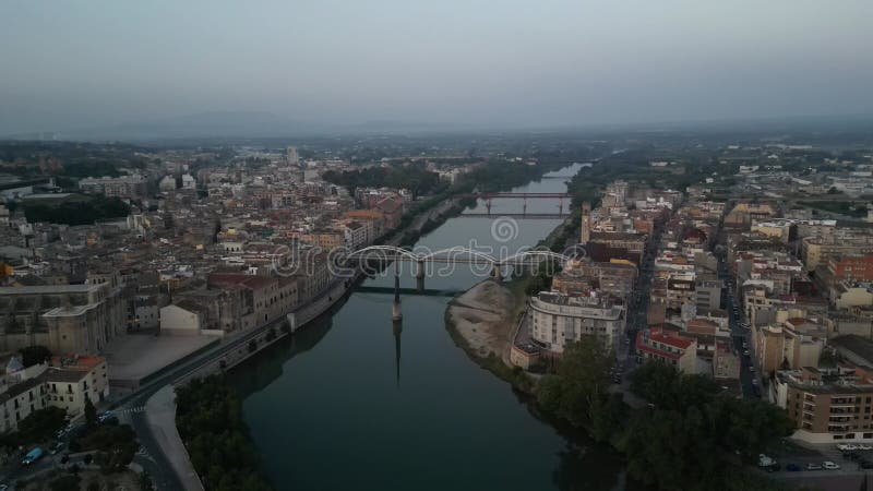 4k d'images aériennes sur Tortosa en Catalogne banque de vidéos