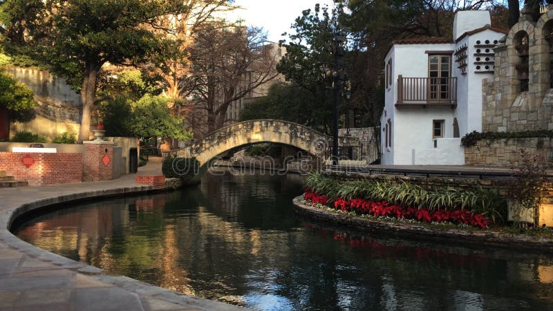4K UltraHD le Riverwalk coloré à San Antonio clips vidéos