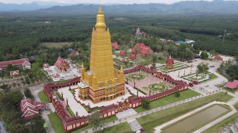 4k αεροστεγές υλικό από το wat maha ότι ο ναός wachiramongkol στο ao nang krabi απόθεμα βίντεο