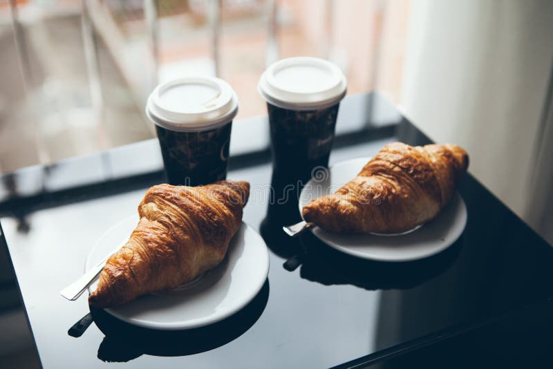 Kaffe och giffel för frukostkafékultur fotografering för bildbyråer Kaffe och giffel för frukostkafékultur fotografering för bildbyråer