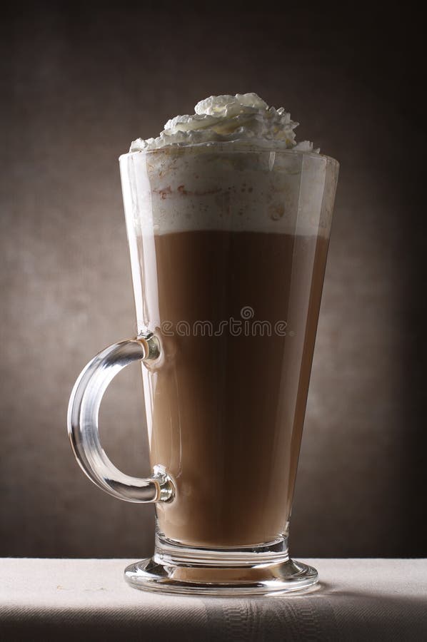 Kaffee Latte Im Hohen Rustikalen Glashintergrund Stockbild - Bild von ...