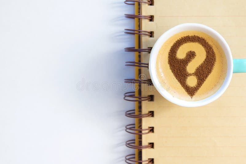 Kaffeetasse mit Fragezeichen lizenzfreie stockfotografie