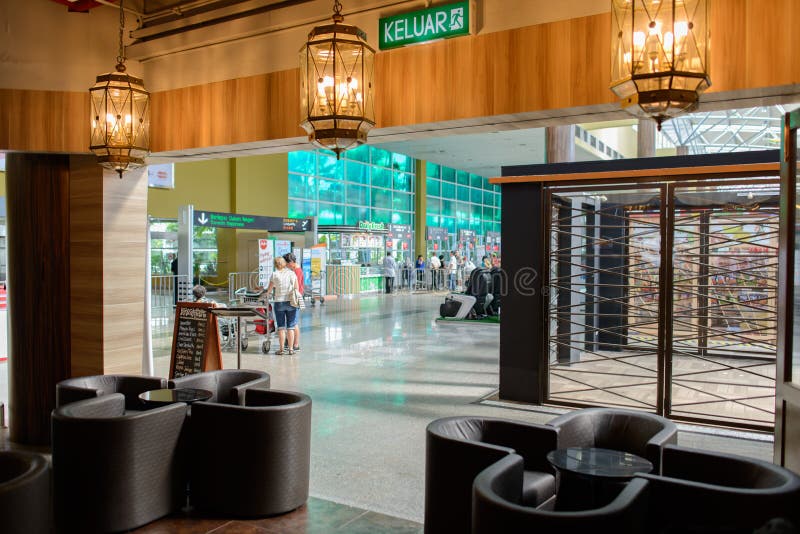 Caféinteriör på en flygplats arkivfoto