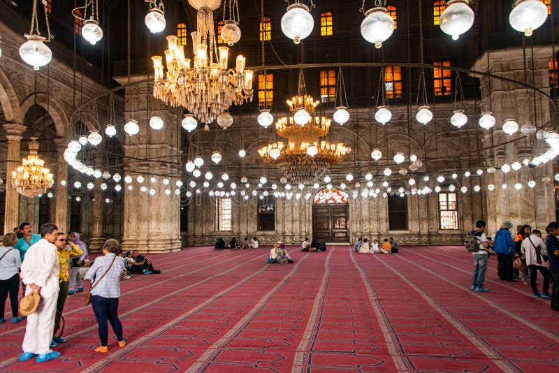 Kairo Egypten, 25 05 2018 den stora Muhammad Ali Alabaster Mosque Citadel av Kairo, Egypten royaltyfria foton Kairo Egypten, 25 05 2018 den stora Muhammad Ali Alabaster Mosque Citadel av Kairo, Egypten royaltyfria foton