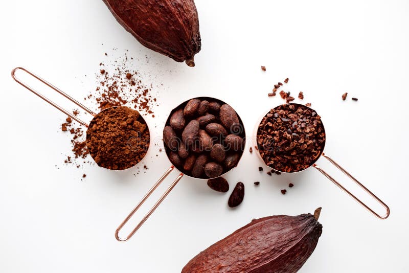 Kakaobönor, kakaonyp, kakaopulver och kakaofröskidor