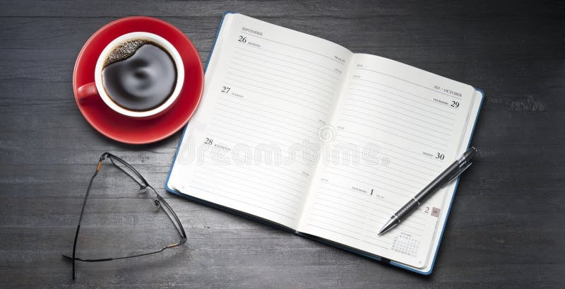 Kalender-Tagebuch-Organisator offen lizenzfreie stockfotografie Kalender-Tagebuch-Organisator offen lizenzfreie stockfotografie