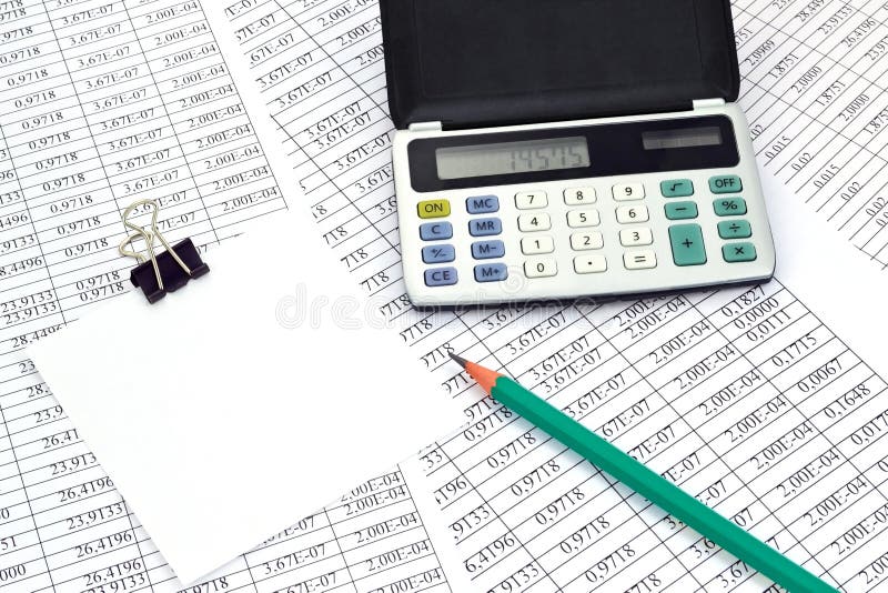 Liczby Na Papierze I Kalkulatorze Obraz Stock Obraz złożonej z