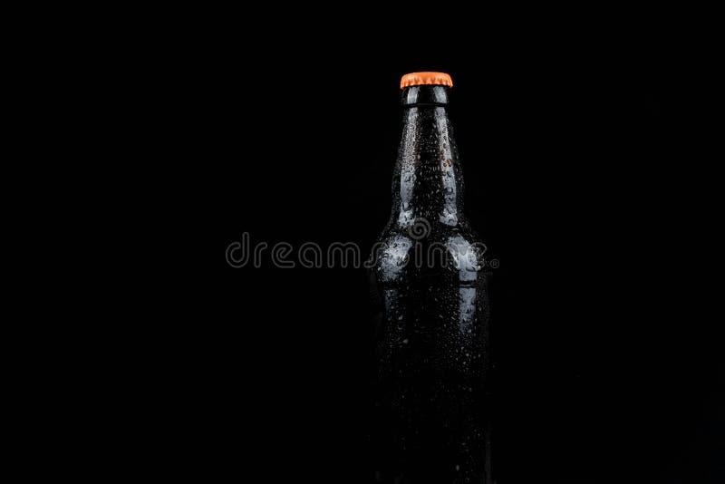 Kalte Bierflasche lizenzfreie stockbilder Kalte Bierflasche lizenzfreie stockbilder