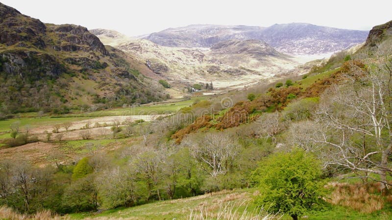 Kamera namierzająca nant gwynant pass snowdonia pn. wales uk landscape