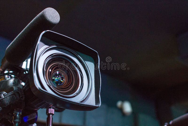 Kamera obiektyw dla filmować telewizyjnego program lub film zdjęcie stock Kamera obiektyw dla filmować telewizyjnego program lub film zdjęcie stock