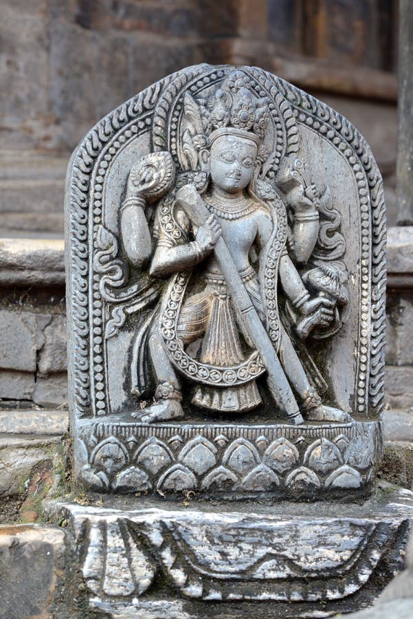 Kamienna ulga, rzeźba Shiva niszczyciel. Nepal