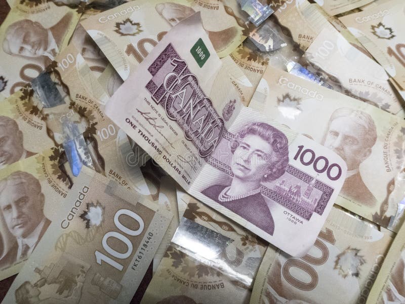 Kanadensiska räkningar för valuta $1000 arkivbild Kanadensiska räkningar för valuta $1000 arkivbild