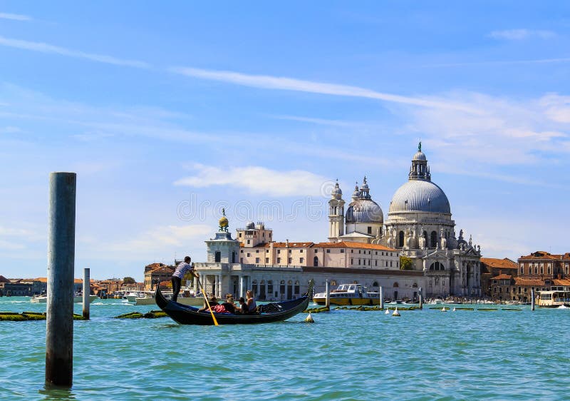 Kanal, Gondel und Architektur Venedigs Italien stockfotos Kanal, Gondel und Architektur Venedigs Italien stockfotos