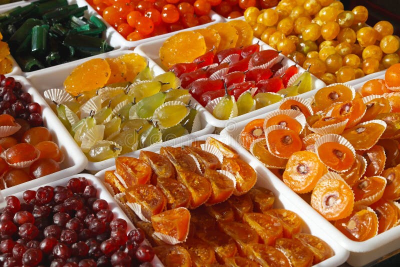 Kandierte Früchte stockbild. Bild von sirup, farbe, frucht 27932831