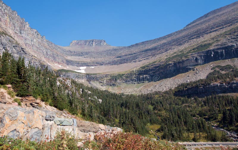 IS- KANJON FÖR SIYEH-KRÖKNING I GLACIÄRNATIONALPARK I MONTANA USA arkivfoton IS- KANJON FÖR SIYEH-KRÖKNING I GLACIÄRNATIONALPARK I MONTANA USA arkivfoton