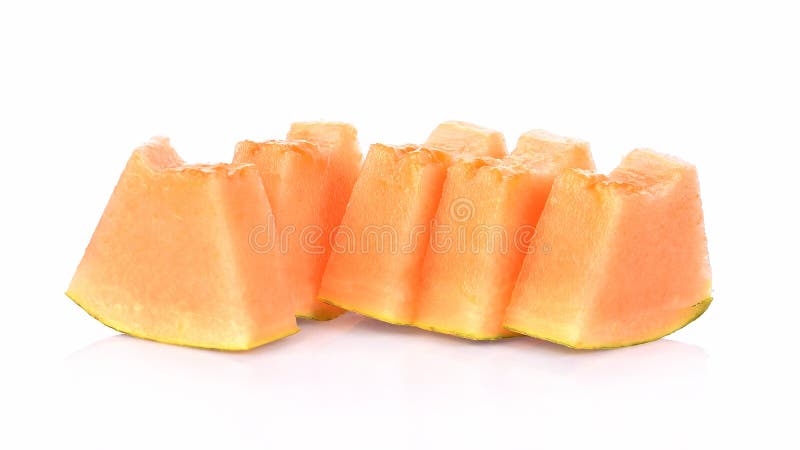 Kantalupa melonu plasterki na białym tle obraz stock Kantalupa melonu plasterki na białym tle obraz stock