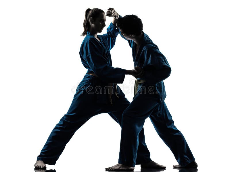Karate σκιαγραφία ζευγών γυναικών ανδρών πολεμικών τεχνών vietvodao στοκ εικόνες