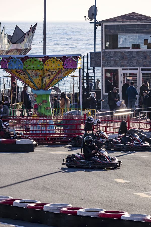 Kart Racing Ou Karting é Uma Variante Das Corridas De Moto Com Roda Aberta  Imagem de Stock Editorial - Imagem de velocidade, istambul: 173211589