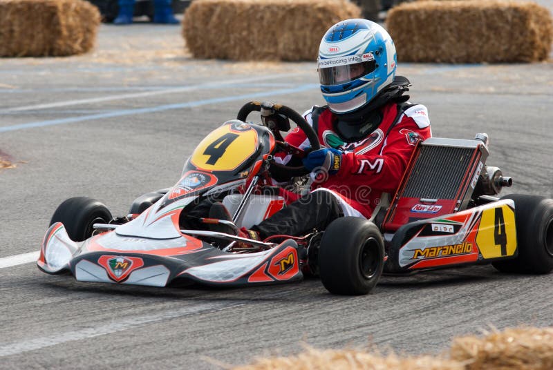 Kart sur la voie photographie stock libre de droits Kart sur la voie photographie stock libre de droits