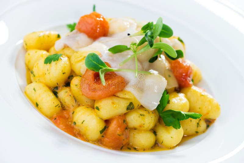 Kartoffel Gnocchi, Italienische Teigwaren Stockfoto - Bild von ...