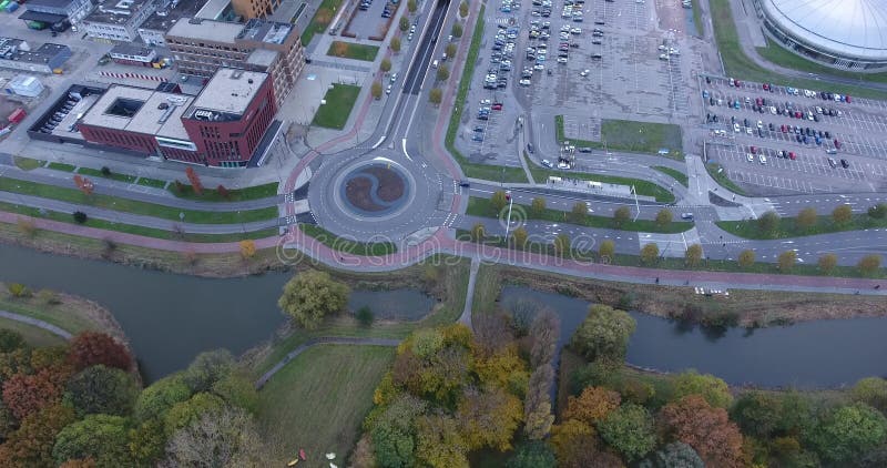 Karussell, Straßen und Parkplatz, Vogelperspektive, die Niederlande