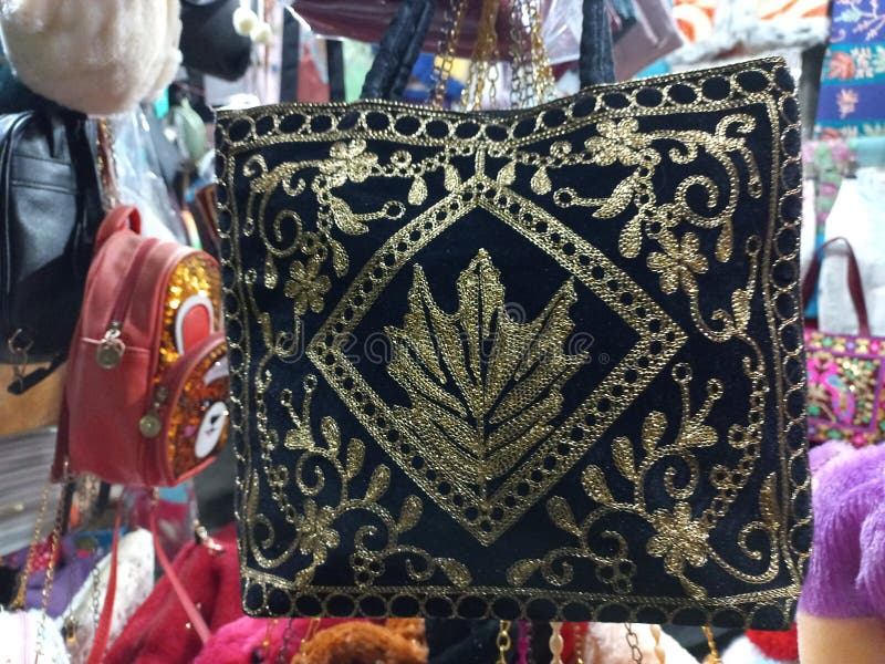 Indian Handmade Suzani Bag, for Casual Wear at Rs 550/piece in Jaipur | ID:  13612295833
