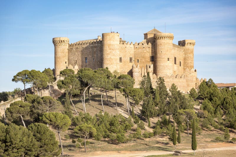 Kasteel in Belmonte stad, provincie van Cuenca, Castilla La Mancha, Spanje stock afbeelding Kasteel in Belmonte stad, provincie van Cuenca, Castilla La Mancha, Spanje stock afbeelding