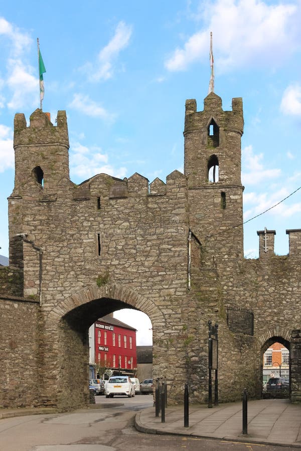 kasztel ruiny Wejście łuk Macroom Irlandia zdjęcia stock kasztel ruiny Wejście łuk Macroom Irlandia zdjęcia stock